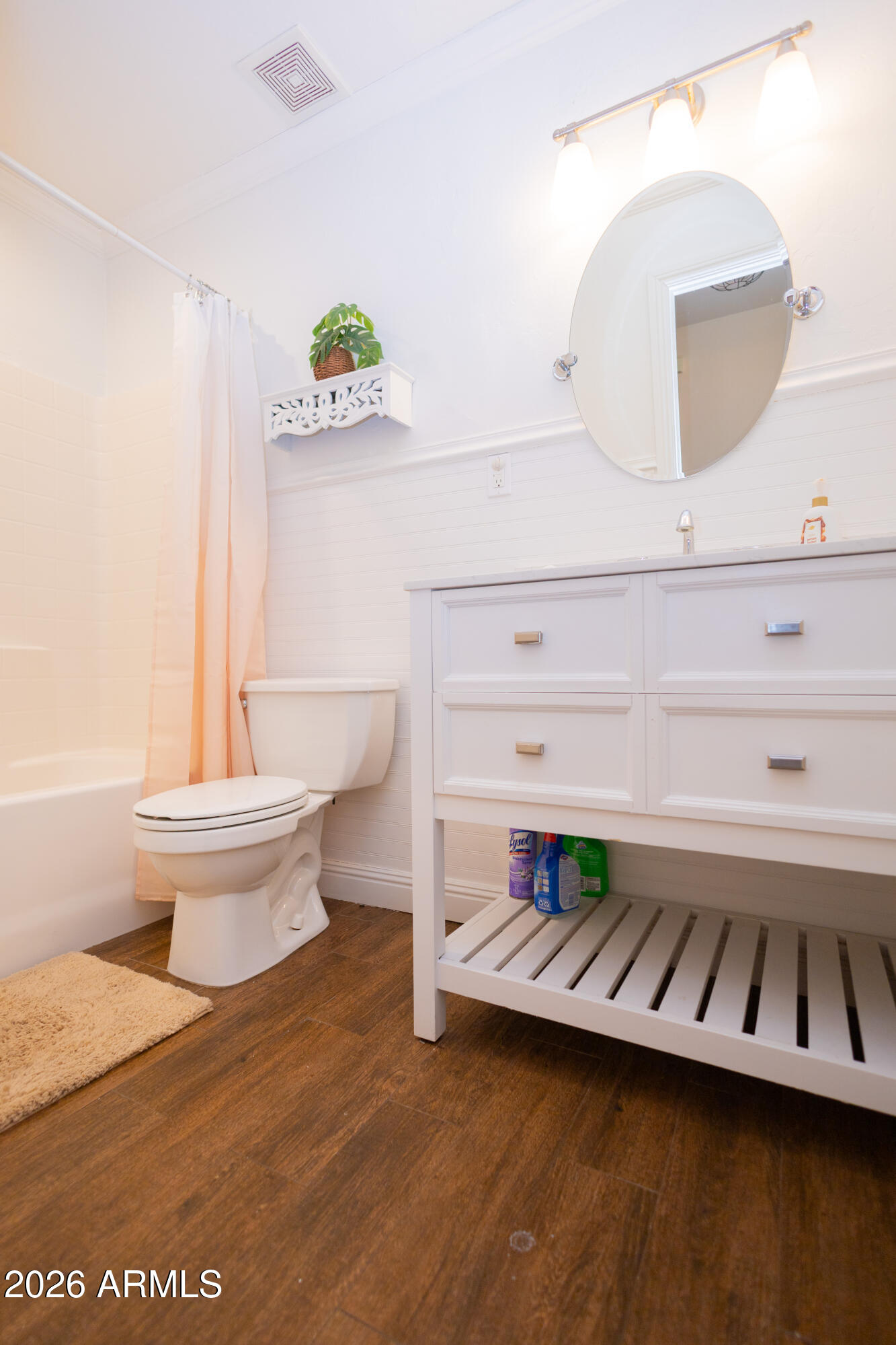 502 Elizabeth Avenue Douglas, AZ 85607 - Photo 23 of 32 Hall Bathroom