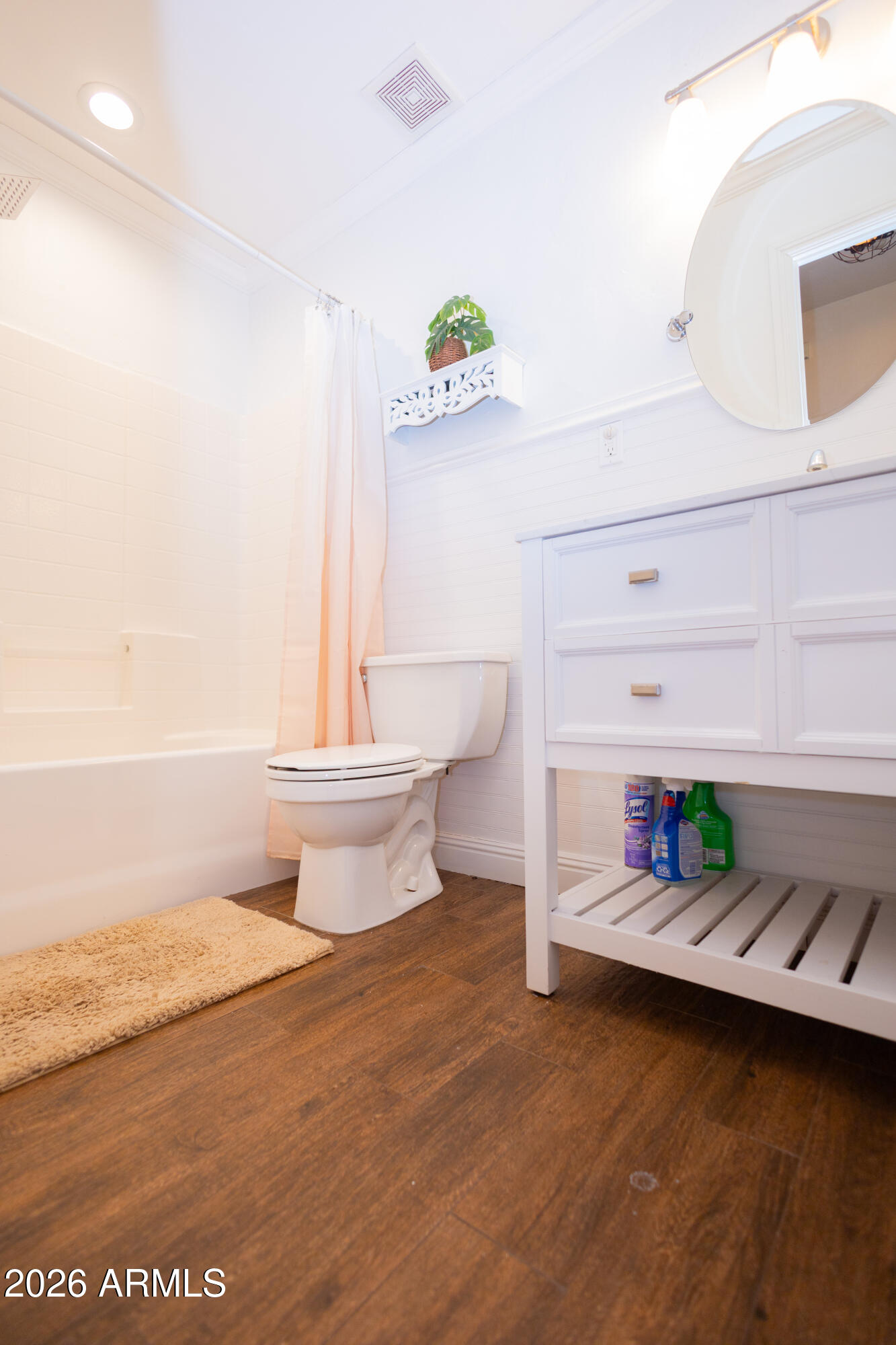 502 Elizabeth Avenue Douglas, AZ 85607 - Photo 24 of 32 Hall Bathroom