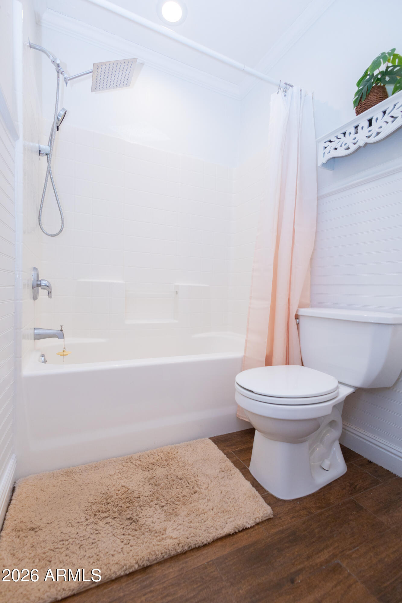 502 Elizabeth Avenue Douglas, AZ 85607 - Photo 25 of 32 Hall Bathroom