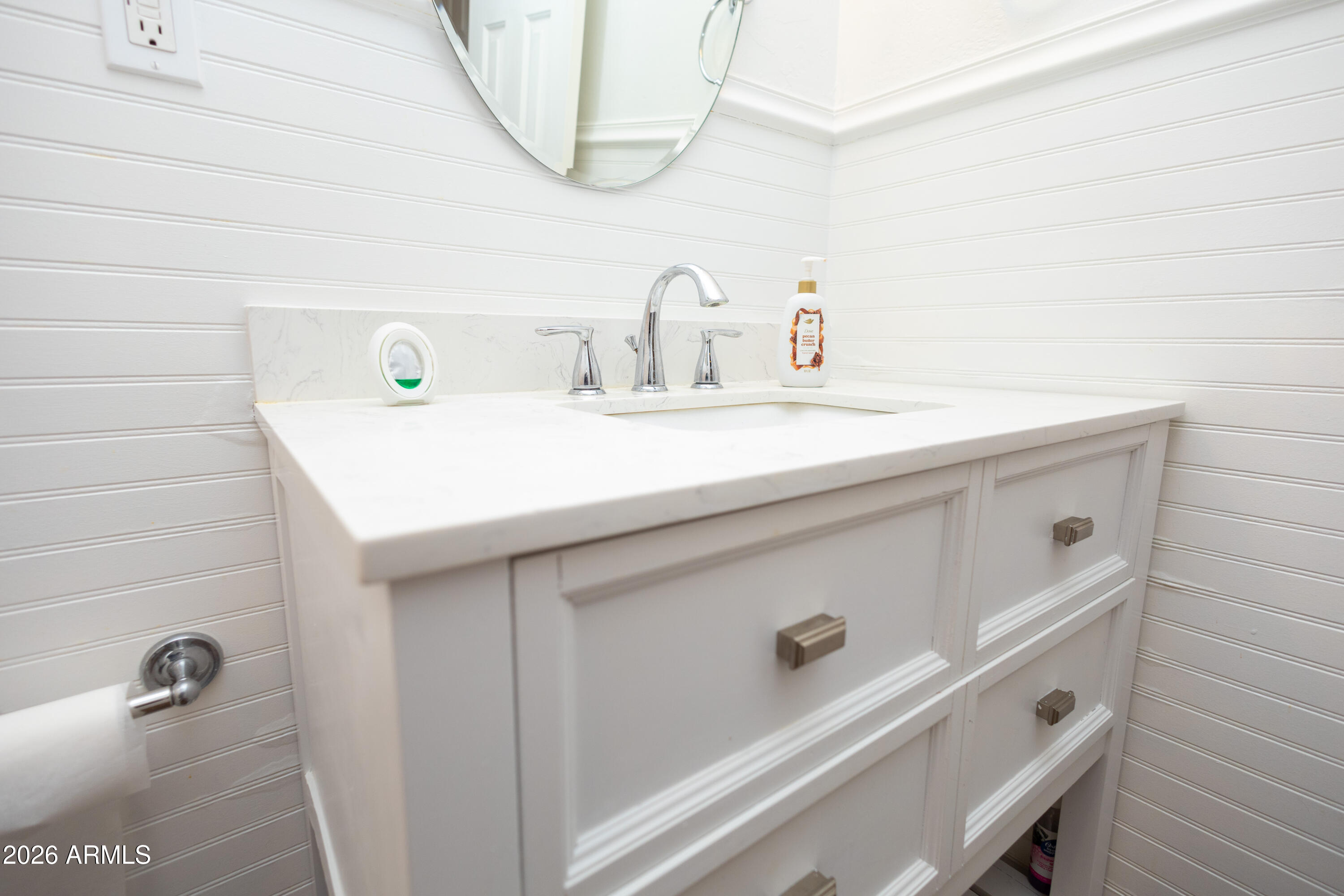 502 Elizabeth Avenue Douglas, AZ 85607 - Photo 26 of 32 Bathroom Hall