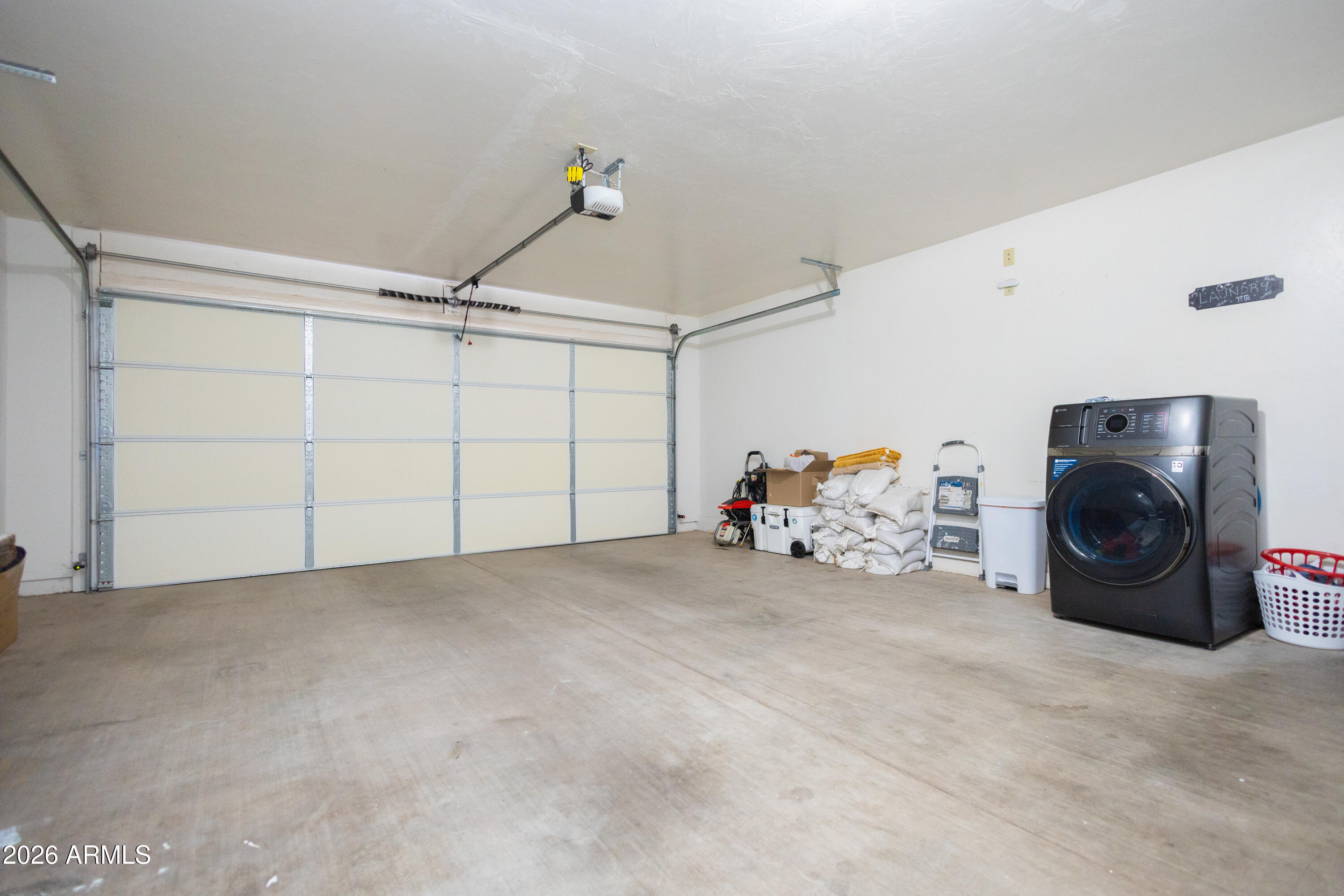 502 Elizabeth Avenue Douglas, AZ 85607 - Photo 28 of 32 Two car garage