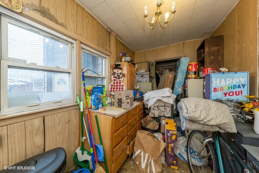 2347 West Maypole Avenue Chicago, IL 60612 - Photo 12 of 20 a bedroom with furniture and a window