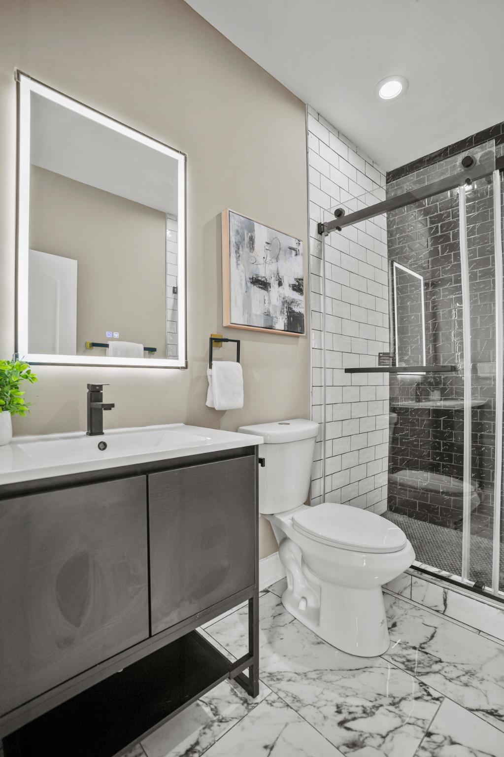 1714 East 28th Street Baltimore, MD 21218 - Photo 12 of 27 En suite bathroom