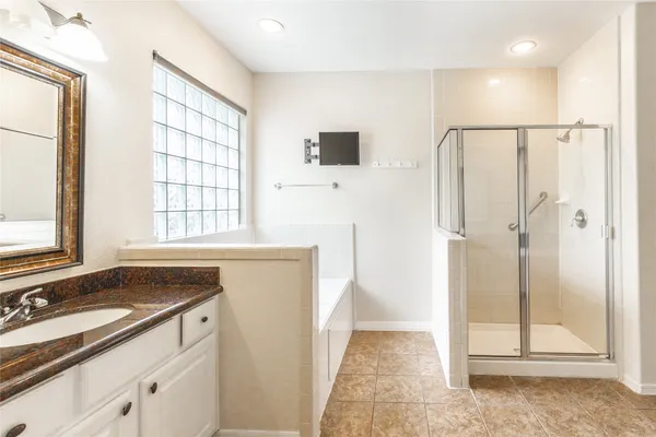$2,790 | 2923 Royal Oaks Crest, Houston, TX 77082