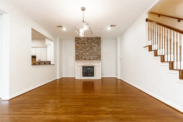 $2,790 | 2923 Royal Oaks Crest, Houston, TX 77082