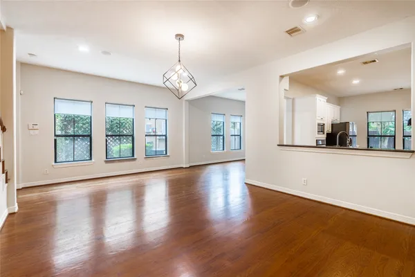 $2,790 | 2923 Royal Oaks Crest, Houston, TX 77082