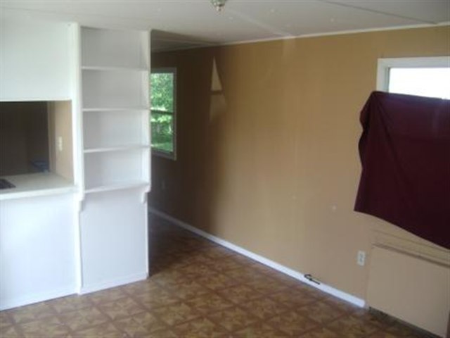 673 B Arlington Road Greer, SC 29651 - Photo 5 of 9 Gallery Image 5