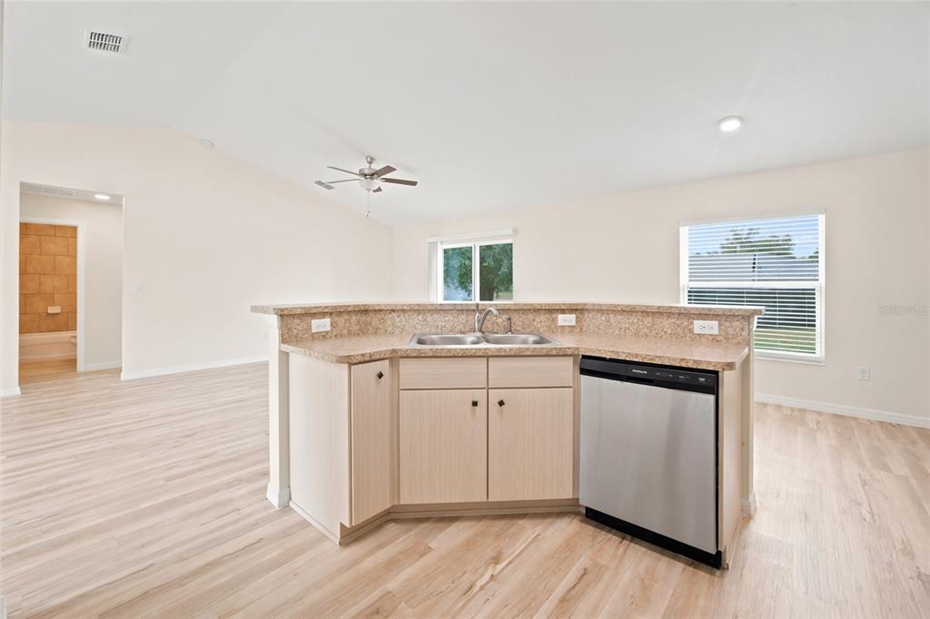 16342 Southwest 23rd Court Road Ocala, FL 34473 - Photo 12 of 32 Gallery Image 12
