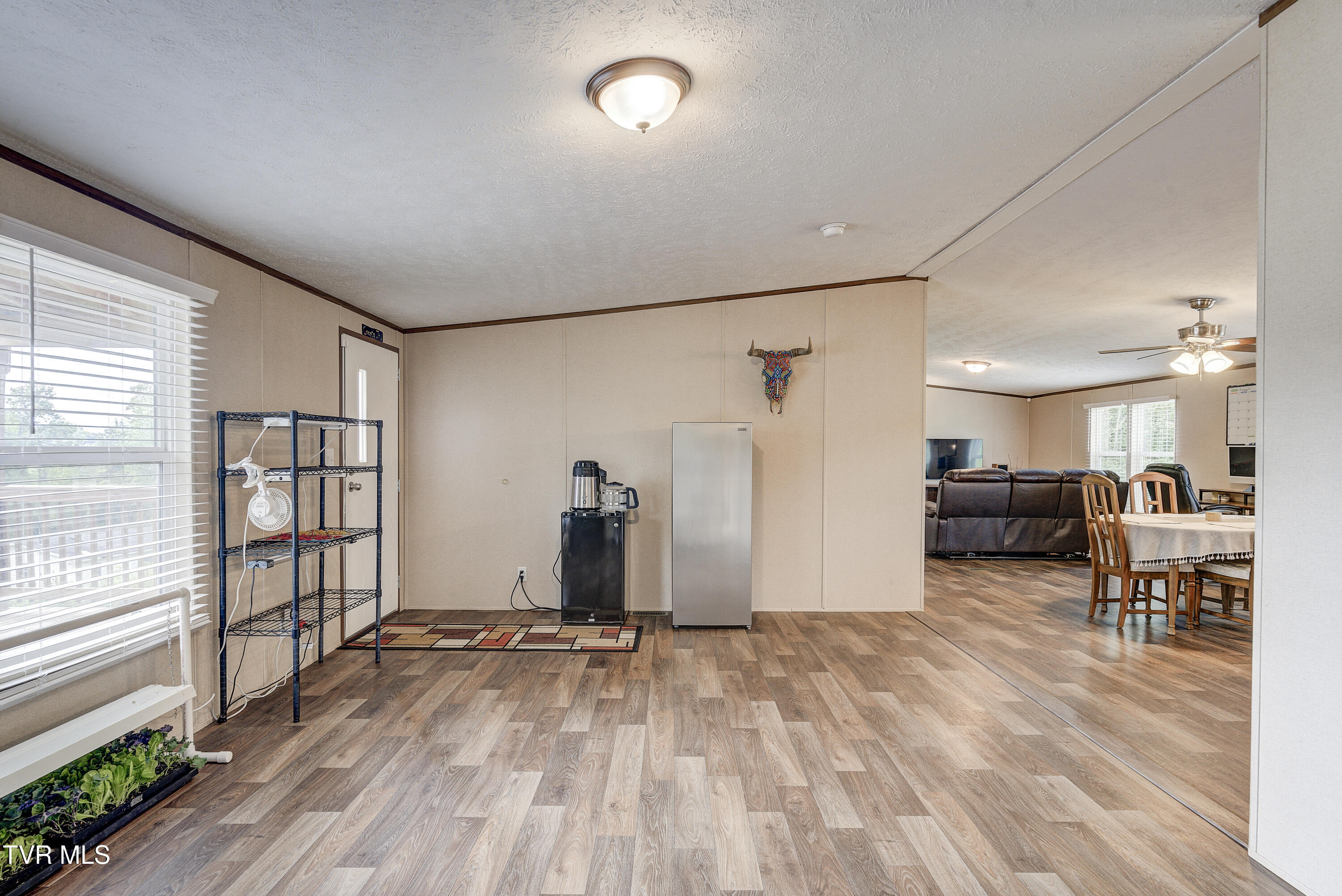 201 Hartsell Road Jonesborough, TN 37659 - Photo 8 of 81 Living room