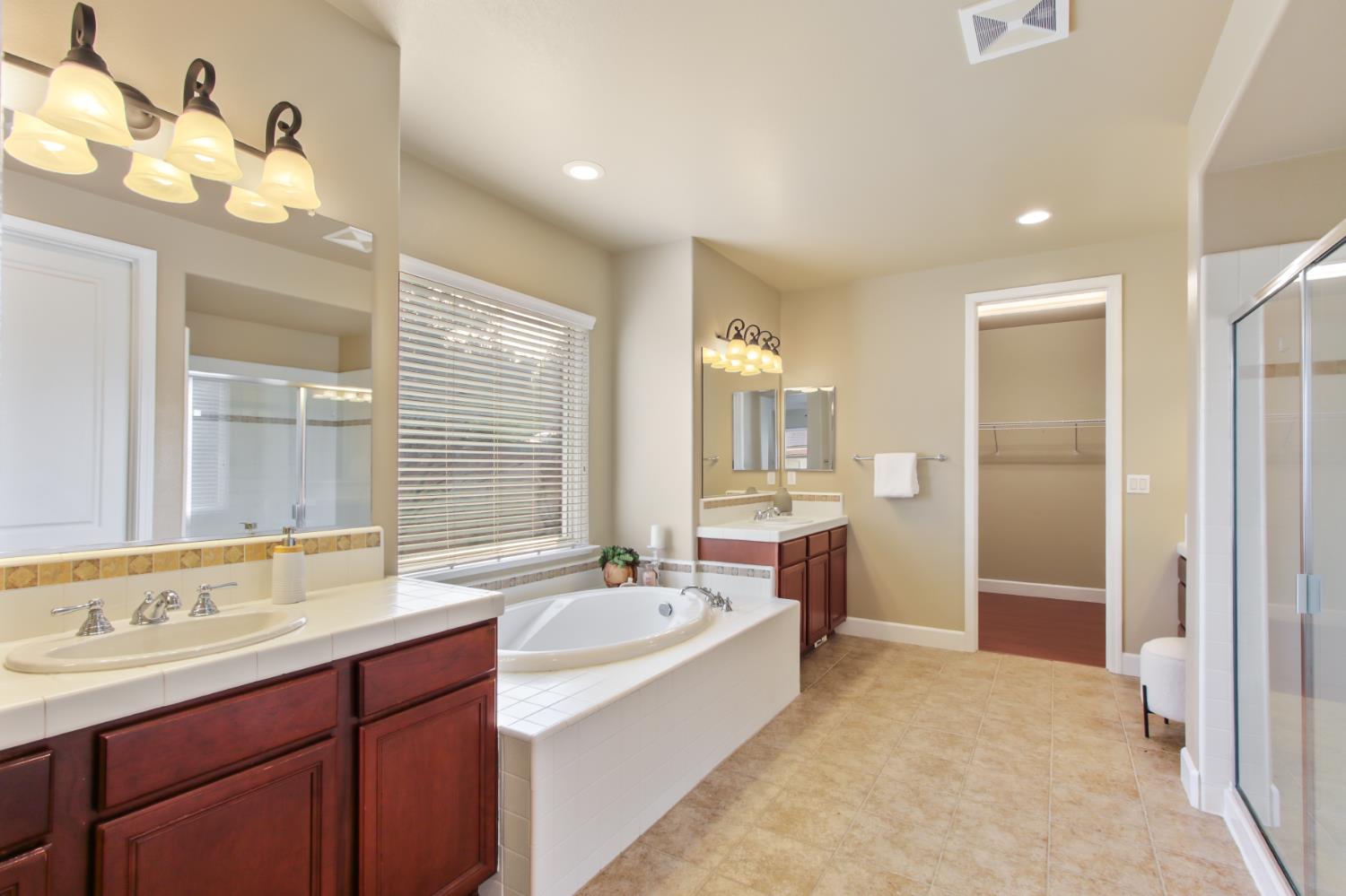 5950 Tanus Circle Rocklin, CA 95677 - Photo 37 of 70