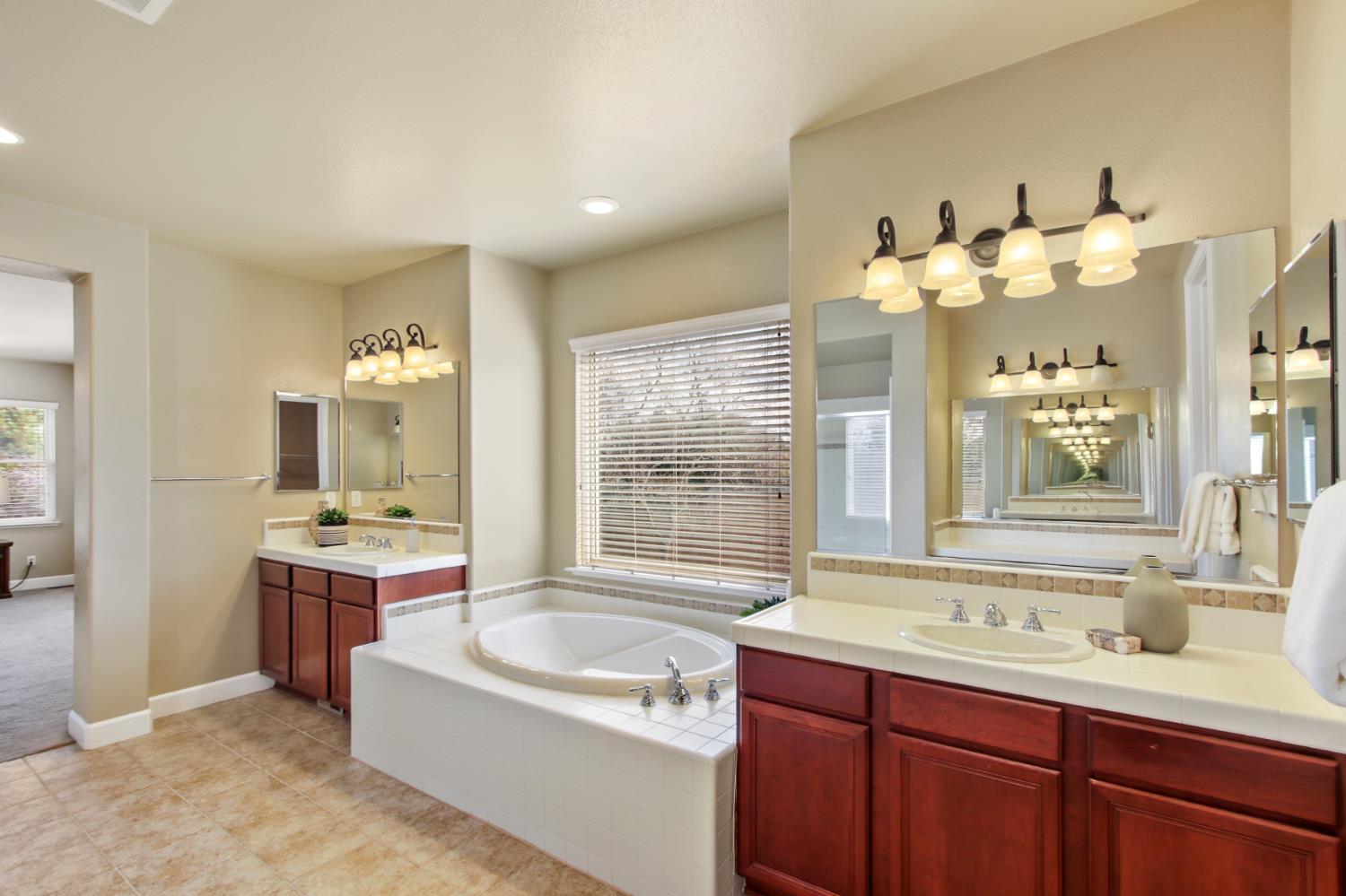 5950 Tanus Circle Rocklin, CA 95677 - Photo 39 of 70