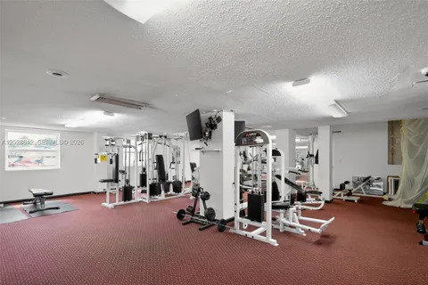 $429,000 | 230 174th Street, Unit 902, Sunny Isles Beach, FL 33160