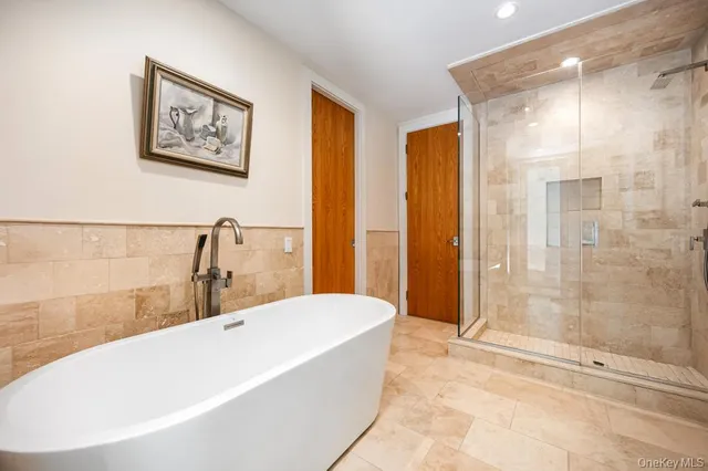 $4,249,999 | 2222 Noyack Road, Sag Harbor, NY 11963