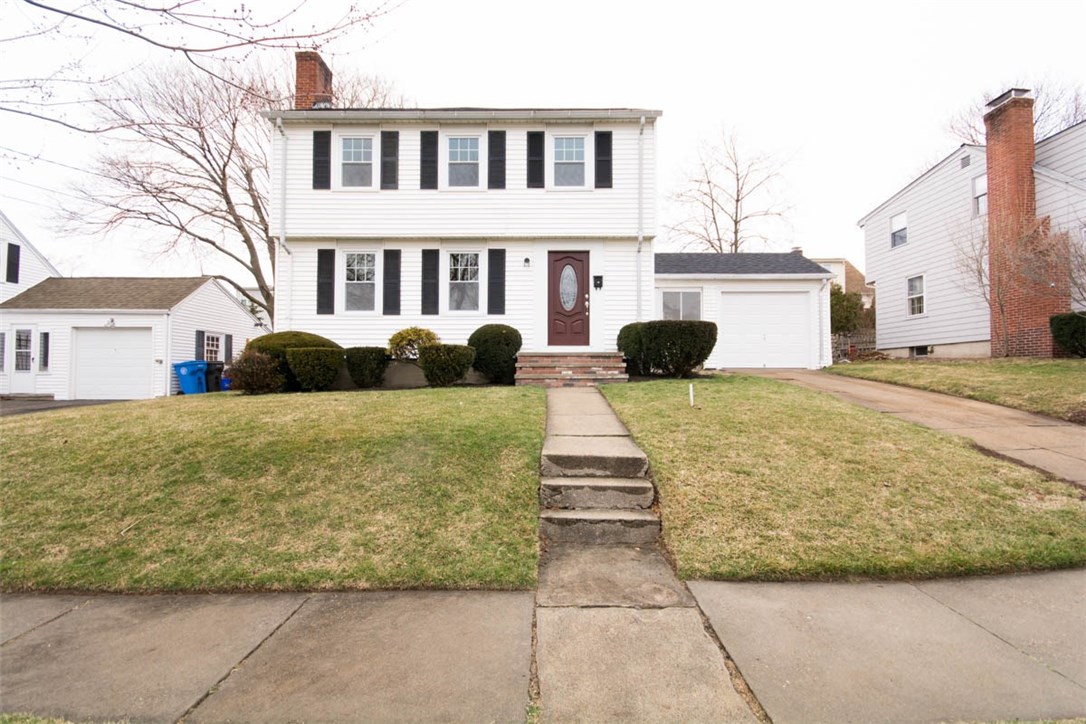 105 Bryant Road Cranston, RI 02910 - Photo 1 of 37 Gallery Image 1