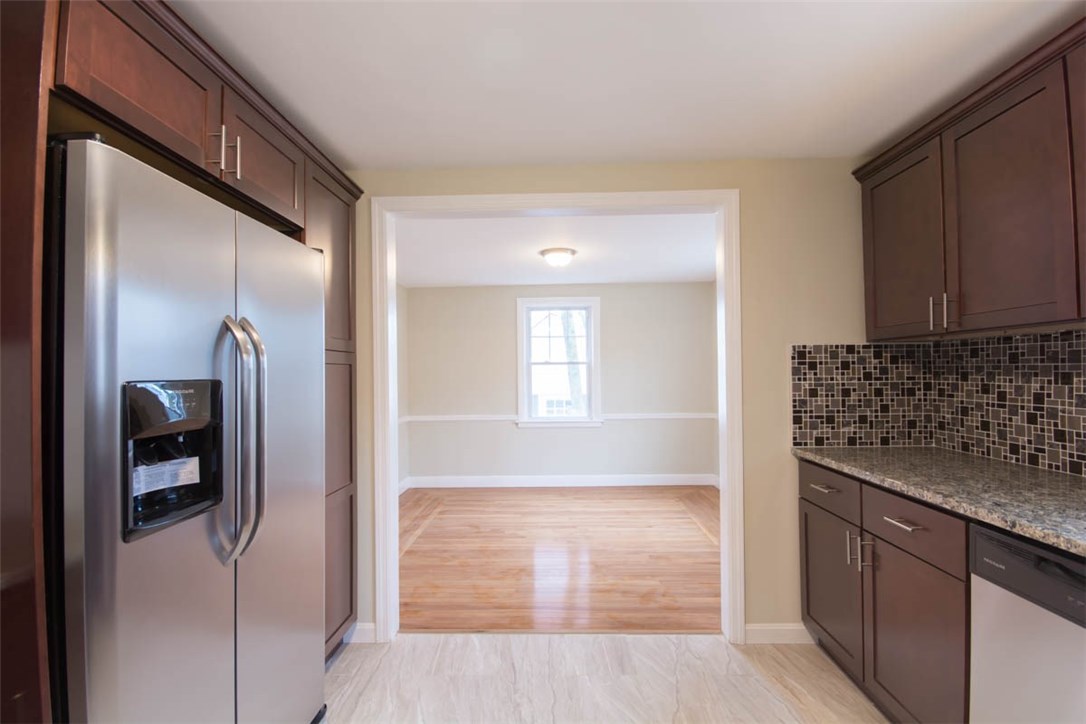 105 Bryant Road Cranston, RI 02910 - Photo 12 of 37 Gallery Image 12
