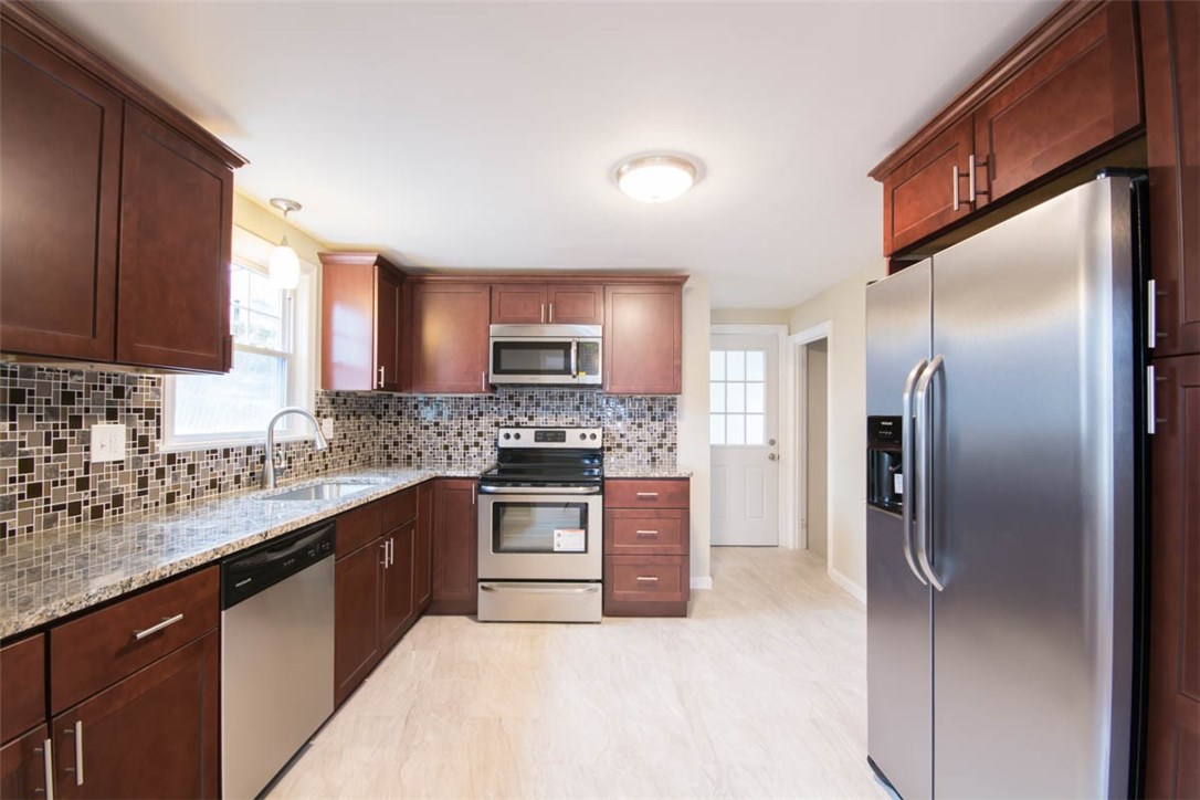 105 Bryant Road Cranston, RI 02910 - Photo 14 of 37 Gallery Image 14