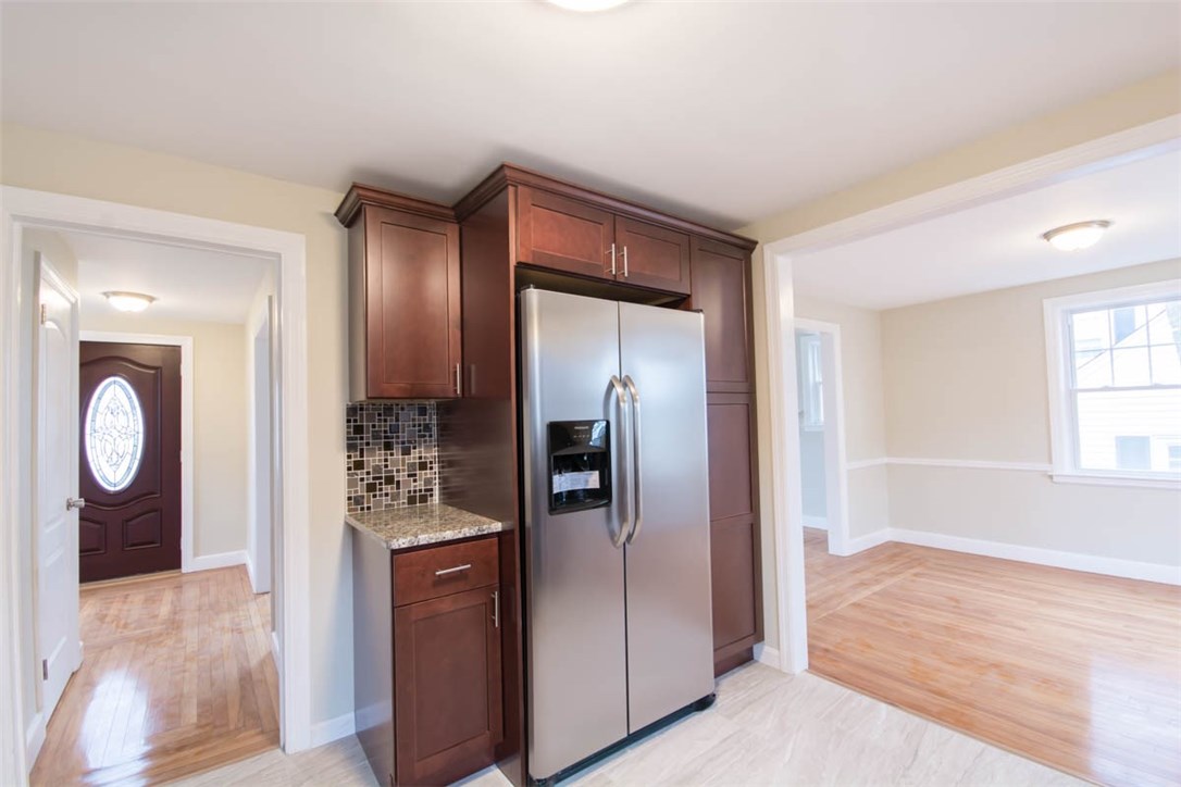 105 Bryant Road Cranston, RI 02910 - Photo 16 of 37 Gallery Image 16