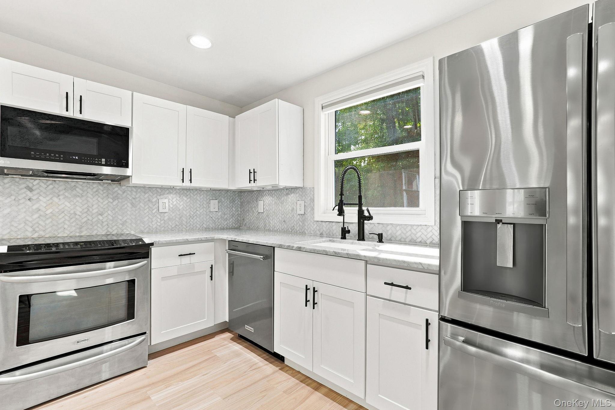 32 Red Oaks Mill Road Poughkeepsie, NY 12603 - Photo 15 of 39 Gallery Image 15