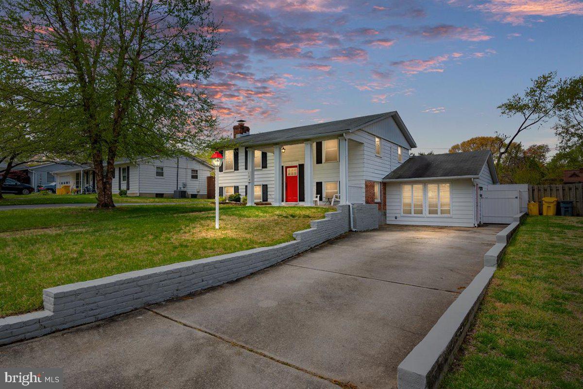 129 Brent Road Arnold, MD 21012 - Photo 2 of 39 Gallery Image 2