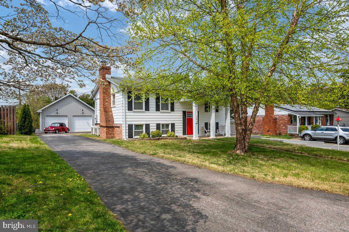 129 Brent Road Arnold, MD 21012 - Photo 4 of 39 Gallery Image 4
