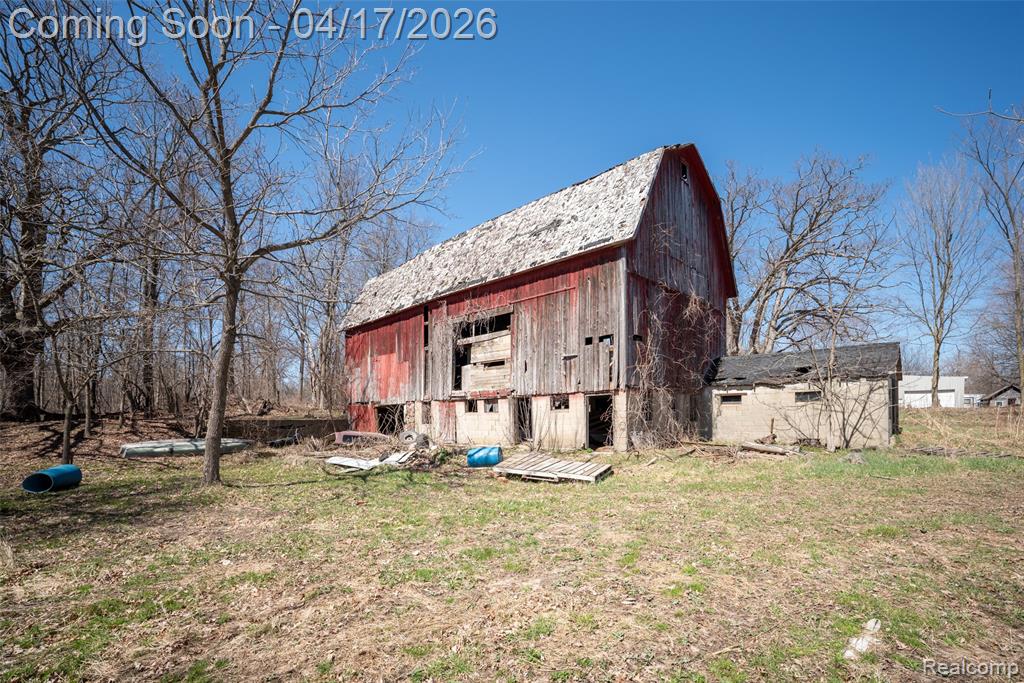 825 West Rose Center Road Holly, MI 48442 - Photo 16 of 29
