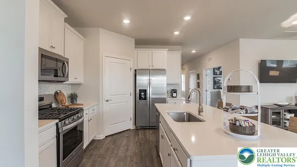 $569,990 | 1440 Silk, Breinigsville, PA 18031