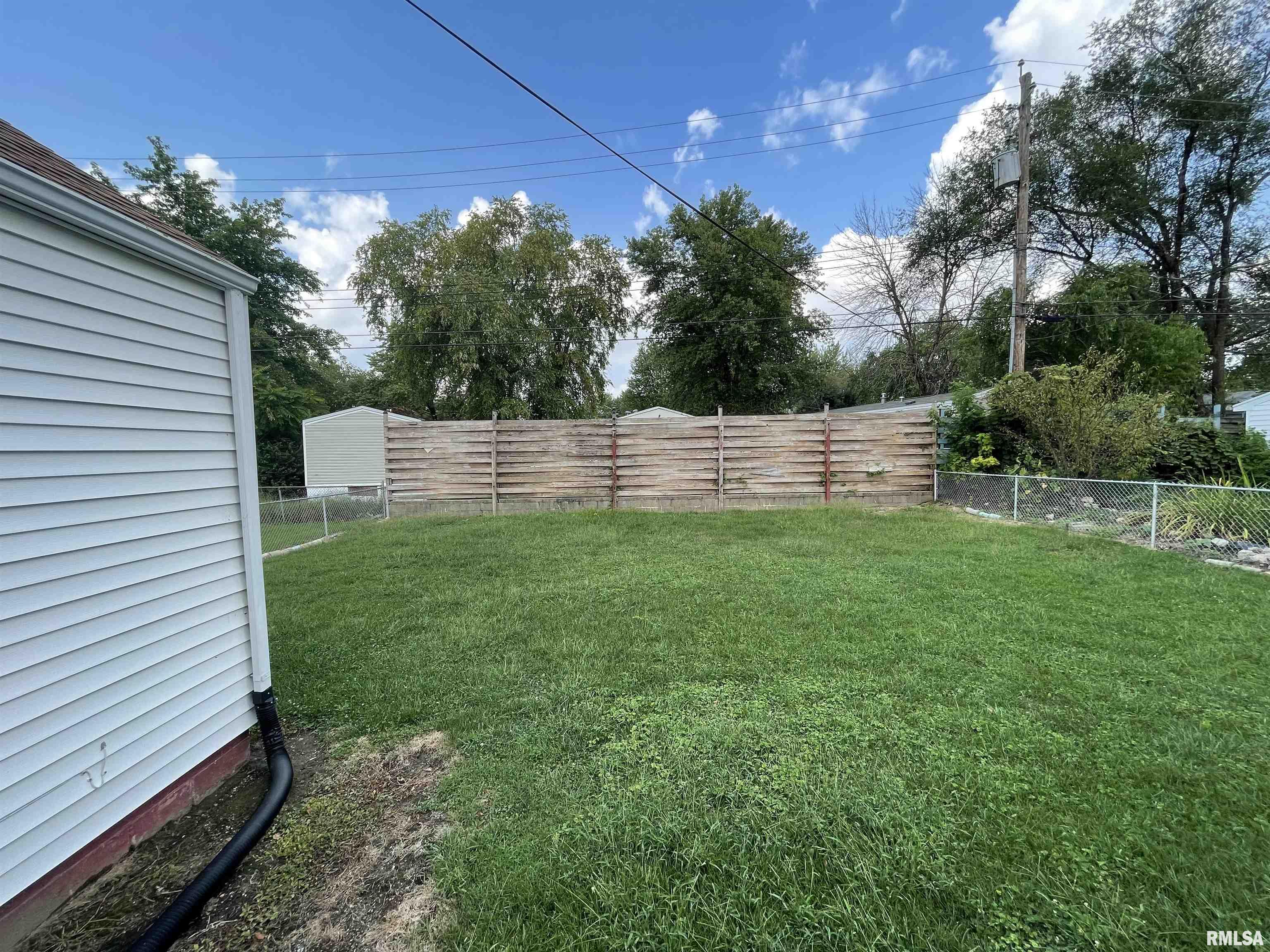 43 Lilac Lane Springfield, IL 62702 - Photo 11 of 11 Gallery Image 11