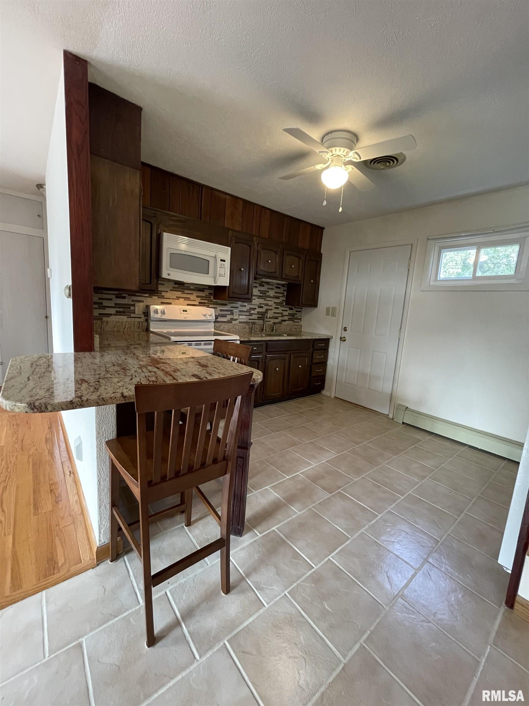 43 Lilac Lane Springfield, IL 62702 - Photo 5 of 11 Gallery Image 5