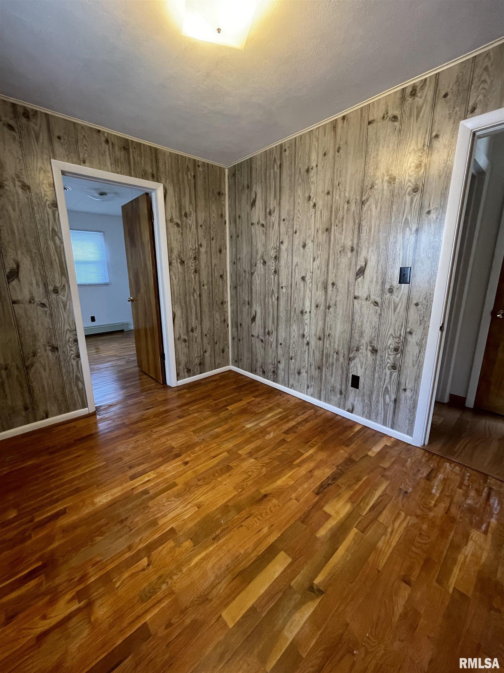 43 Lilac Lane Springfield, IL 62702 - Photo 9 of 11 Gallery Image 9