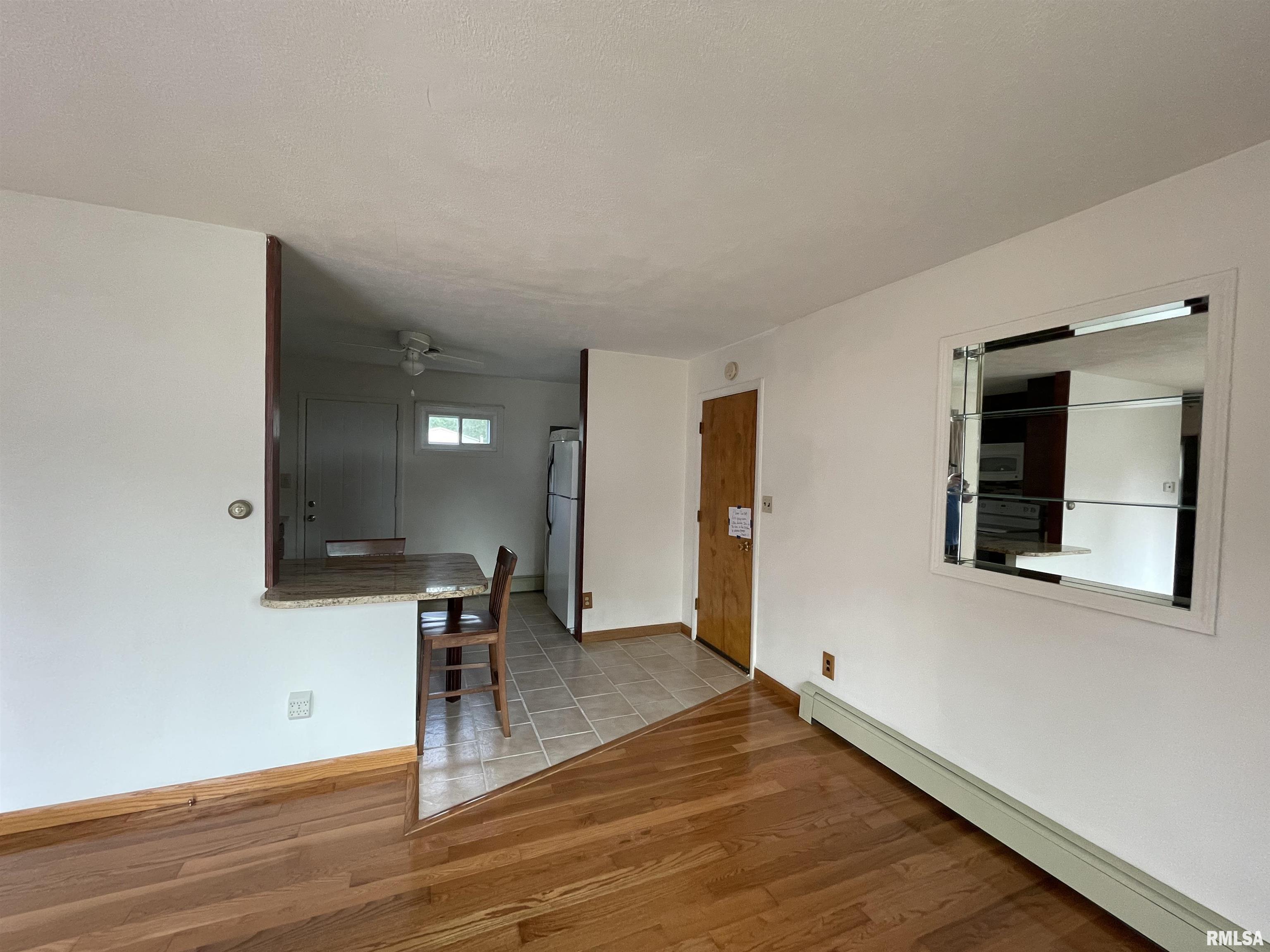 43 Lilac Lane Springfield, IL 62702 - Photo 10 of 11 Gallery Image 10