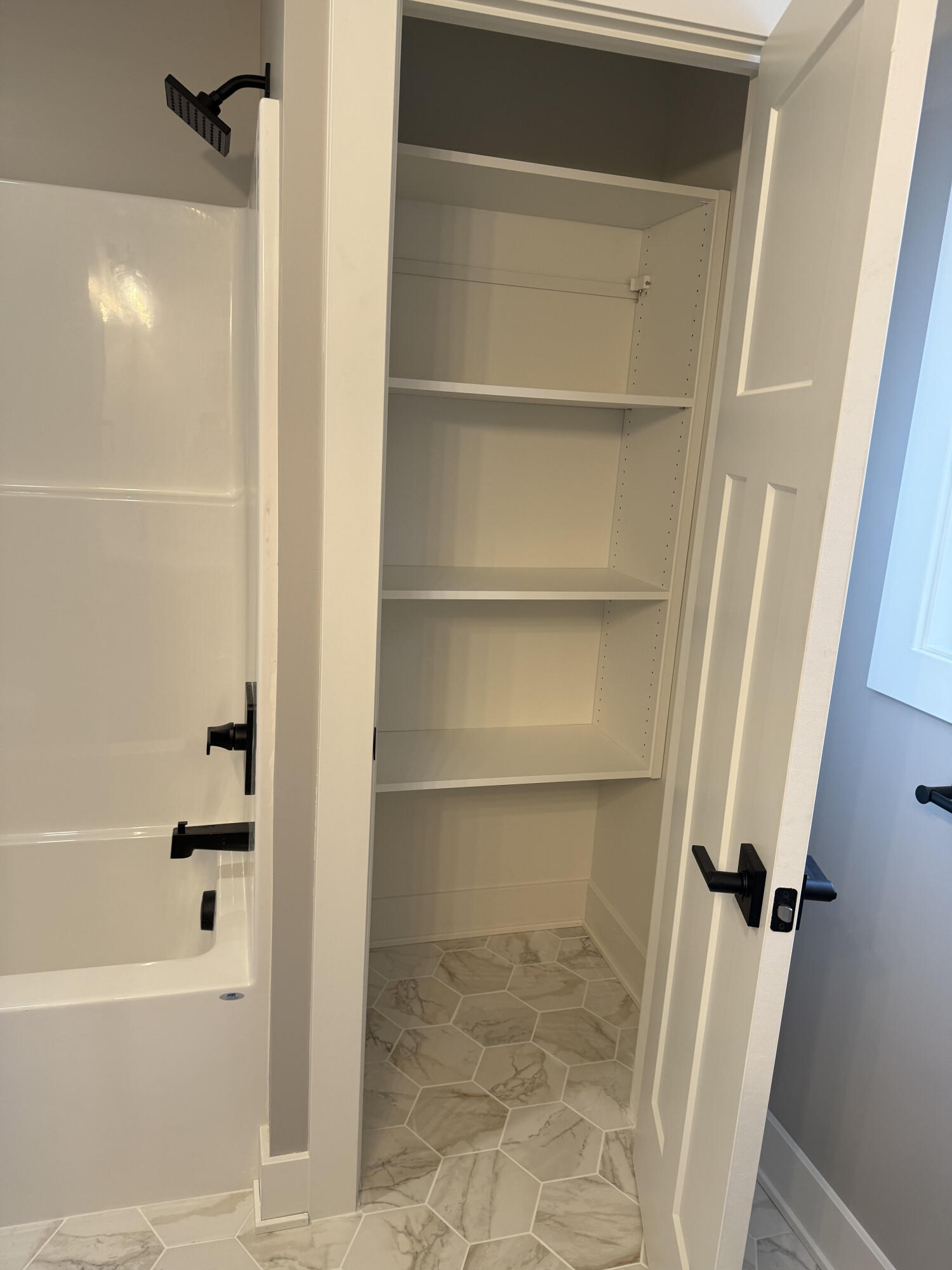 1941 Pine Ridge Drive Manistee, MI 49660 - Photo 20 of 46 Primary full bath