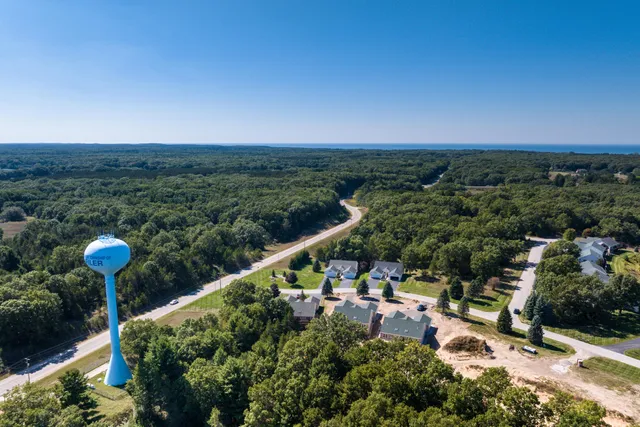 $425,000 | 1941 Pine Ridge Drive, Manistee, MI 49660