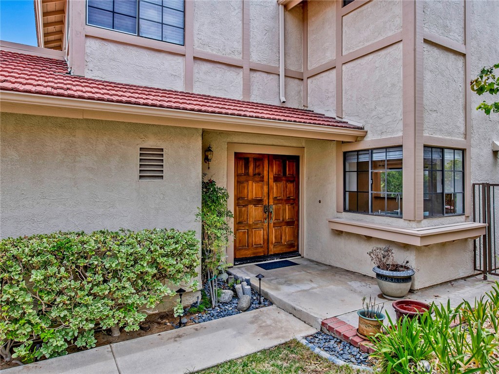 19566 Crystal Ridge Lane Porter Ranch, CA 91326 - Photo 2 of 36
