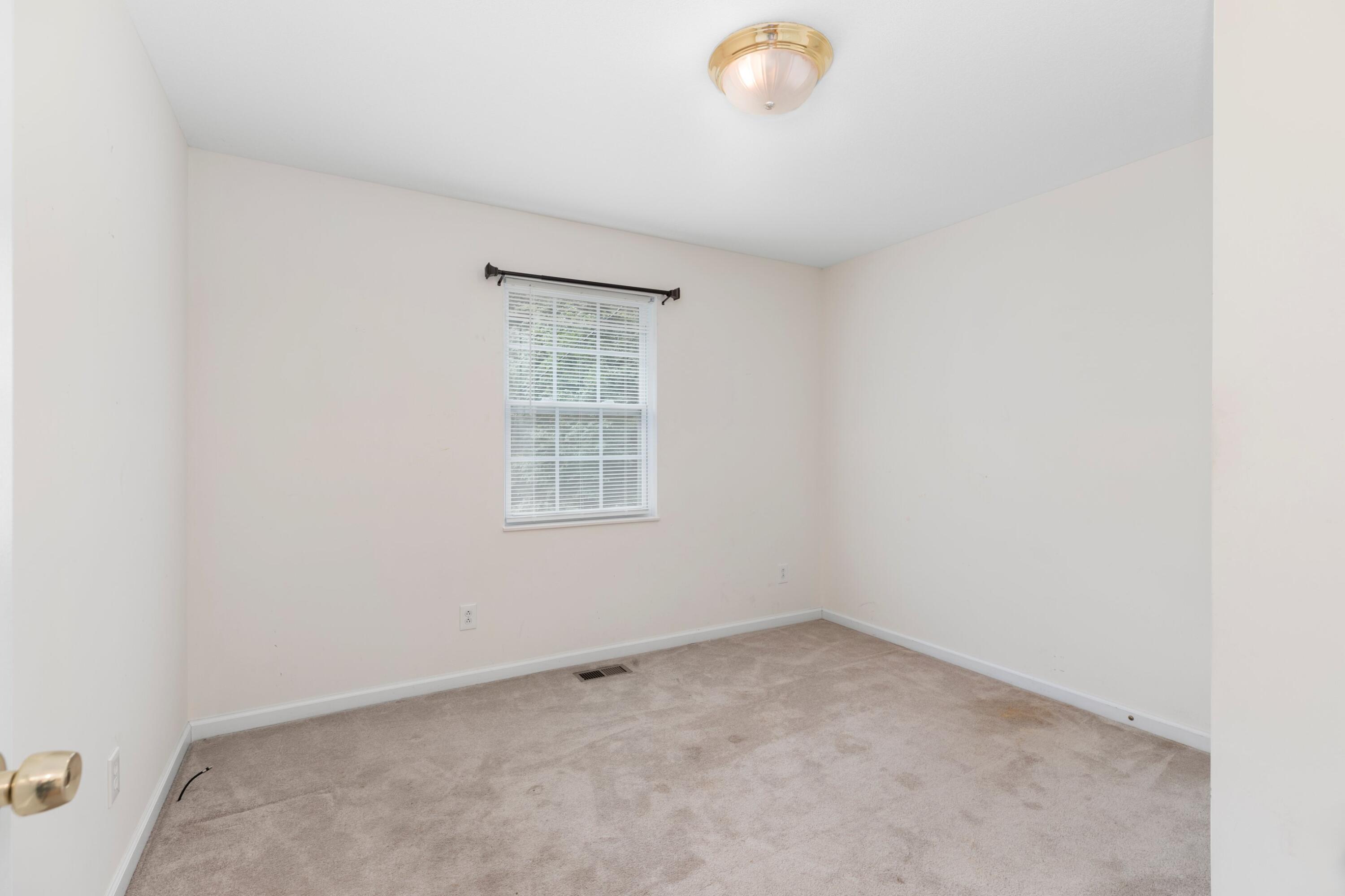 114 Graves Hollow Road Maynardville, TN 37807 - Photo 8 of 32 Interior5166.jpg-SMALL