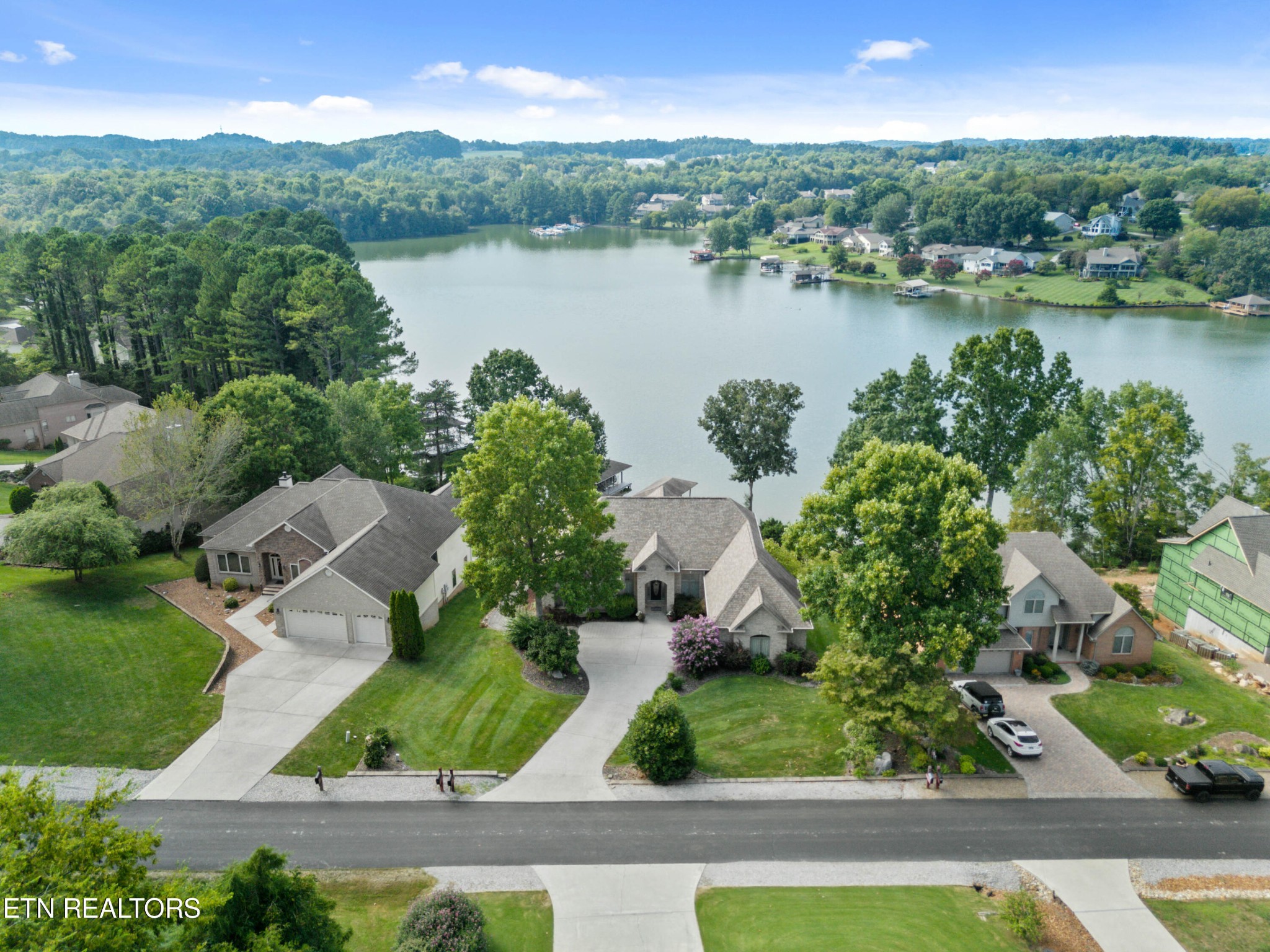 144 Inagehi Way Loudon, TN 37774 - Photo 2 of 9 Gallery Image 2