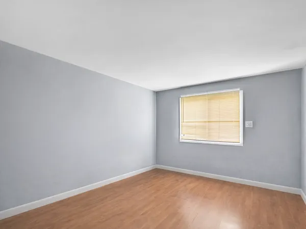 $204,900 | 191 North Waters Edge Drive, Unit 101, Glendale Heights, IL 60139