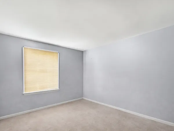 $204,900 | 191 North Waters Edge Drive, Unit 101, Glendale Heights, IL 60139