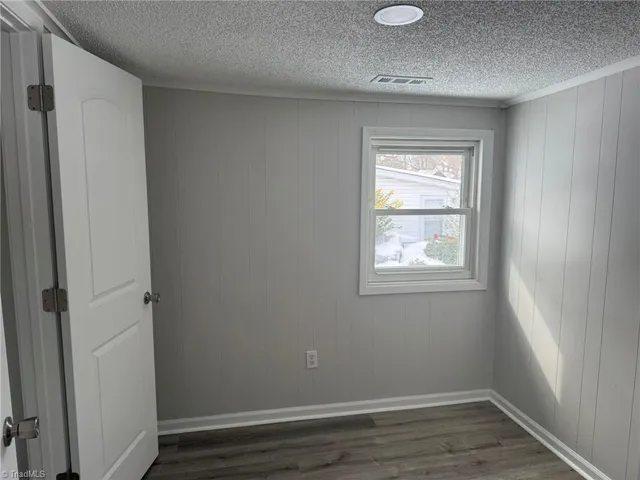 $169,999 | 108 Broad Street, Thomasville, NC 27360