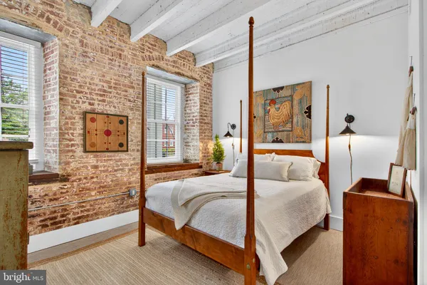 $800,000 | 515 North Washington Street, Unit 105, Alexandria, VA 22314