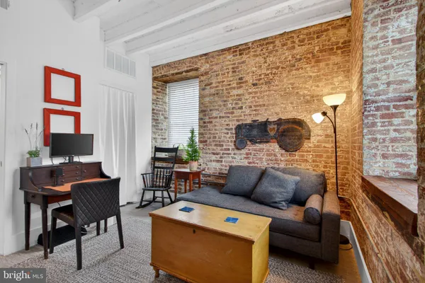 $800,000 | 515 North Washington Street, Unit 105, Alexandria, VA 22314