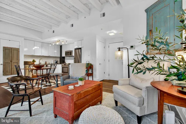$800,000 | 515 North Washington Street, Unit 105, Alexandria, VA 22314