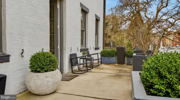 $800,000 | 515 North Washington Street, Unit 105, Alexandria, VA 22314