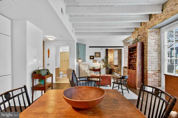 $800,000 | 515 North Washington Street, Unit 105, Alexandria, VA 22314