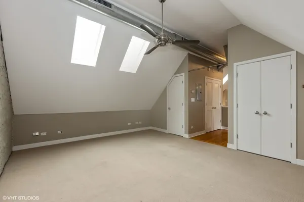 $2,495 | 2308 North Southport Avenue, Unit 3, Chicago, IL 60614