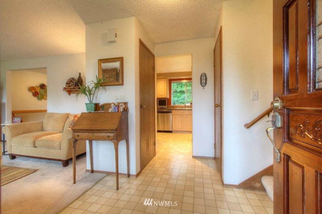 12828 Southeast 161st Street Renton, WA 98058 - Photo 2 of 19 Gallery Image 2