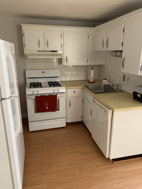 86 Lancaster Road, Unit 86 Dedham, MA 02026 - Photo 6 of 17 Gallery Image 6