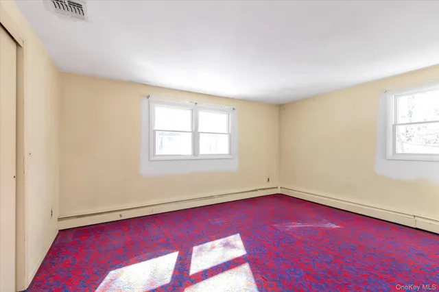 $799,990 | 65 Lone Oak Path, Smithtown, NY 11787