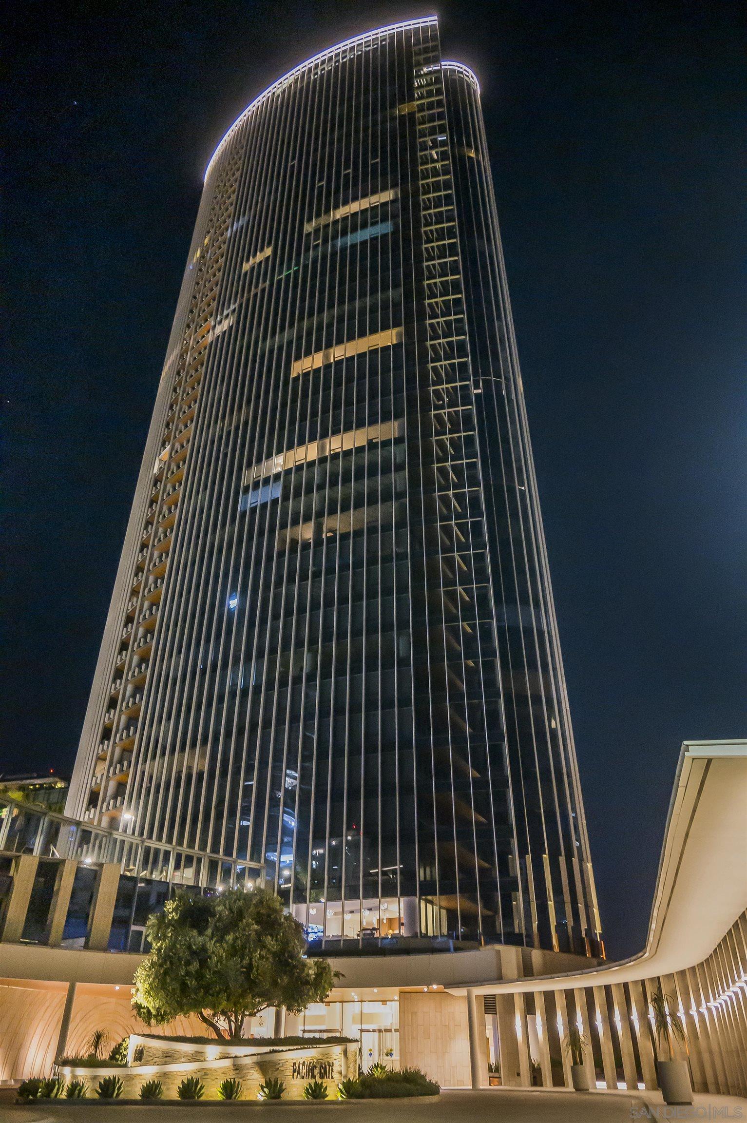 888 E Street, Unit 3602 San Diego, CA 92101 - Photo 28 of 51 a view of balcony