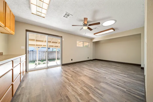 $320,000 | 1530 Carmel Way, Red Bluff, CA 96080