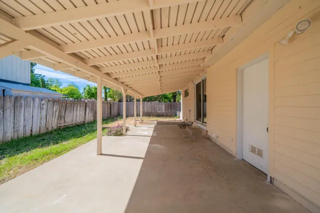 $320,000 | 1530 Carmel Way, Red Bluff, CA 96080